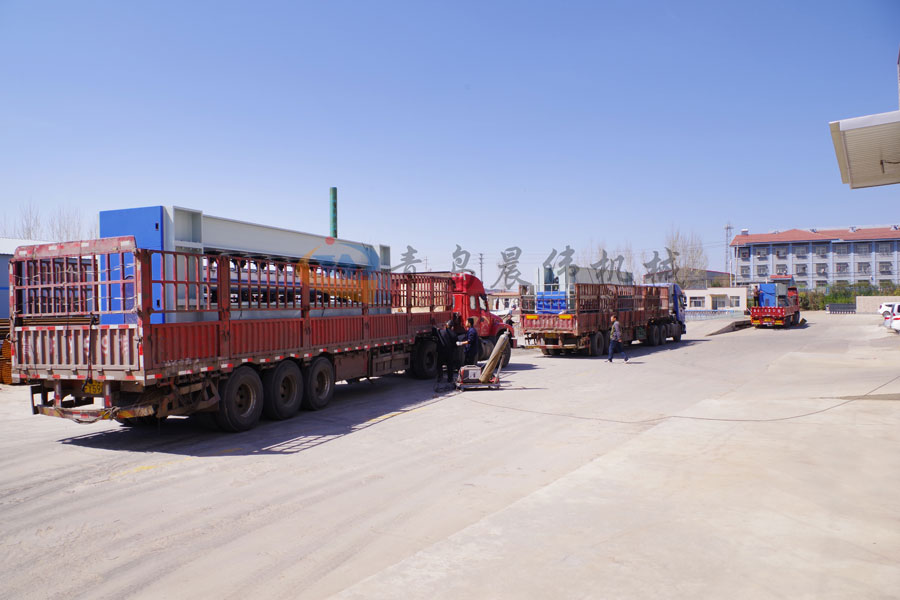 無紡布設備 土工布設備生產(chǎn)線發(fā)貨